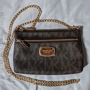 Michael Kors Chain Crossbody